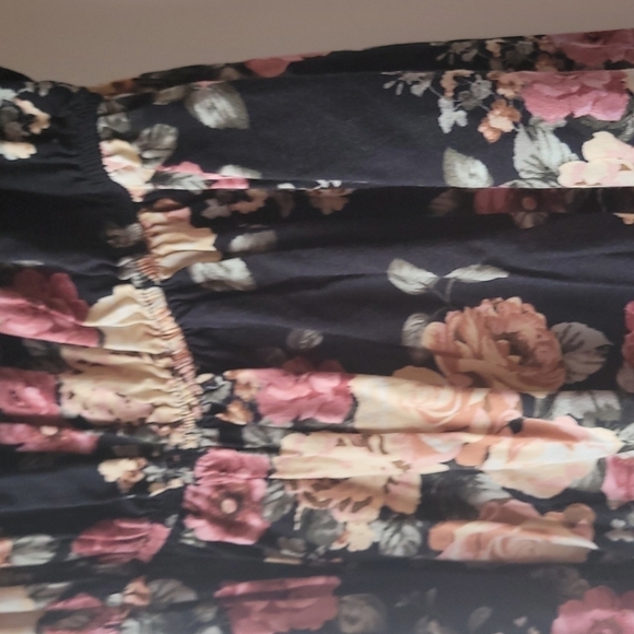 Love J Maxi Dress Floral Off Shoulder Bohemian Size Medium - Picture 5 of 9